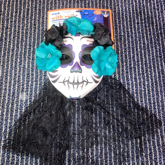 NWT Day of the Dead Mask Dia de los Muertos Masquerade Mask W/ Veil - Picture 3 of 5